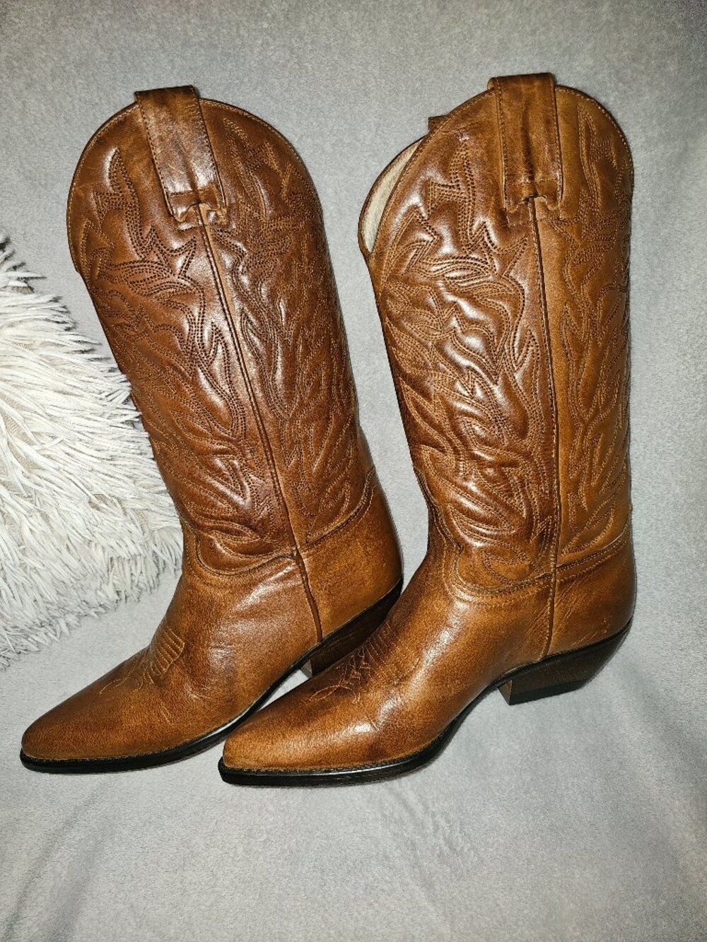 Vintage guess boots